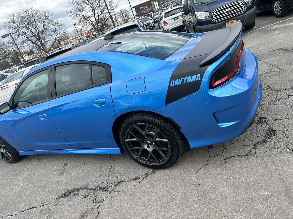 DDaidays's tweet photo. Start booking with me this spring and summer I will come to you or if you want come to me. I will get you right. If your pass different cars are different prices https://t.co/O1BMGbTTqr