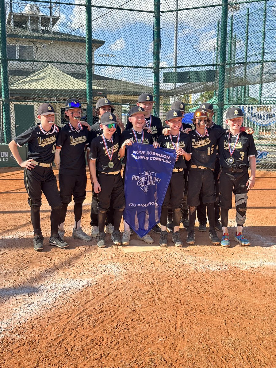 Uncommon12u's tweet photo. We came. We saw. We won it all! Way to go UNCOMMON! @uncommonbase100 #uncommonbaseball #beuncommon #ohana #jackierobinsontrainingcomplex ⚾️🏆🖤💛 https://t.co/3mj8vOVHEX