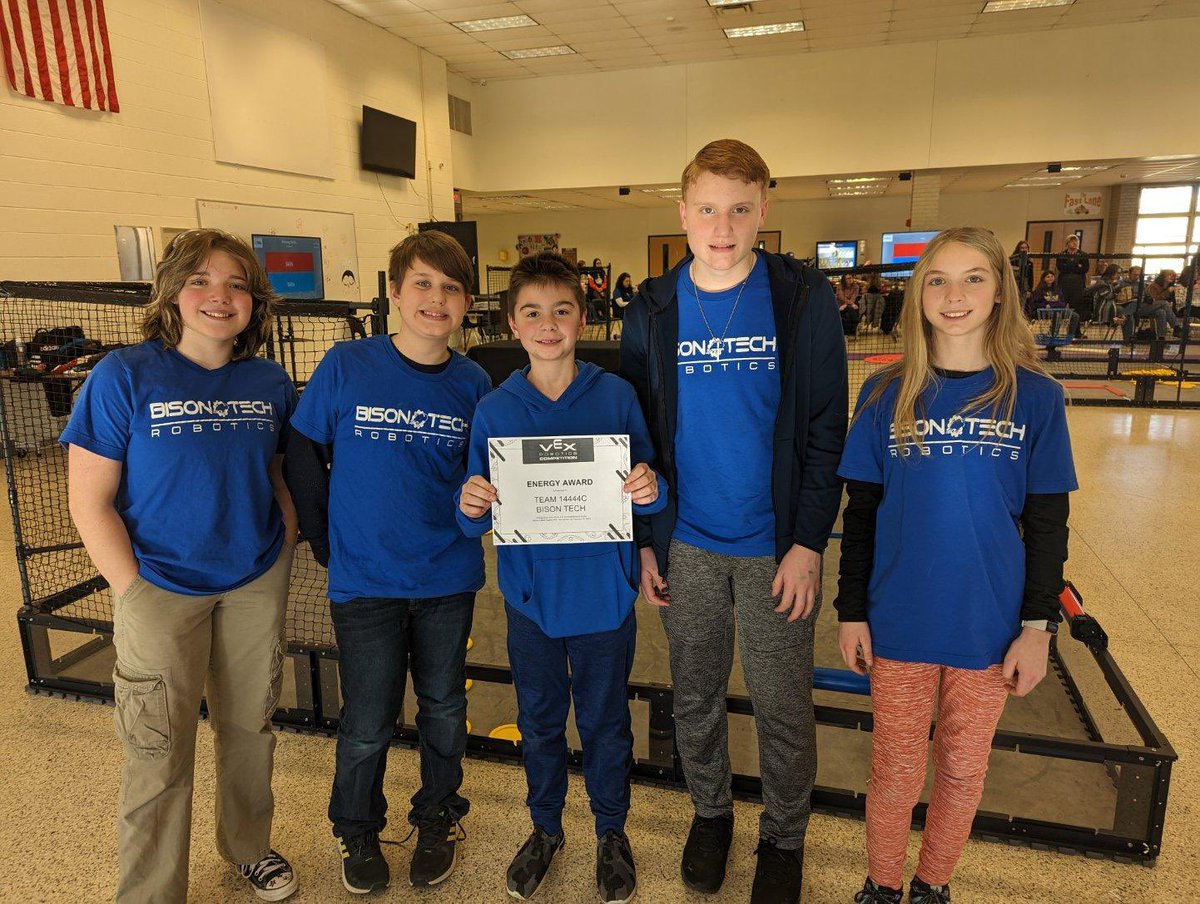 FortLeBoeufSD's tweet photo. Bison Tech middle school teams performed well at Harbor Creek this weekend. Team B made it to the semi finals and Team C earned the Energy Award. #FLBMS #BisonTech #BisonPride #Robotics #STEM https://t.co/hPEZ4Ru6Gr