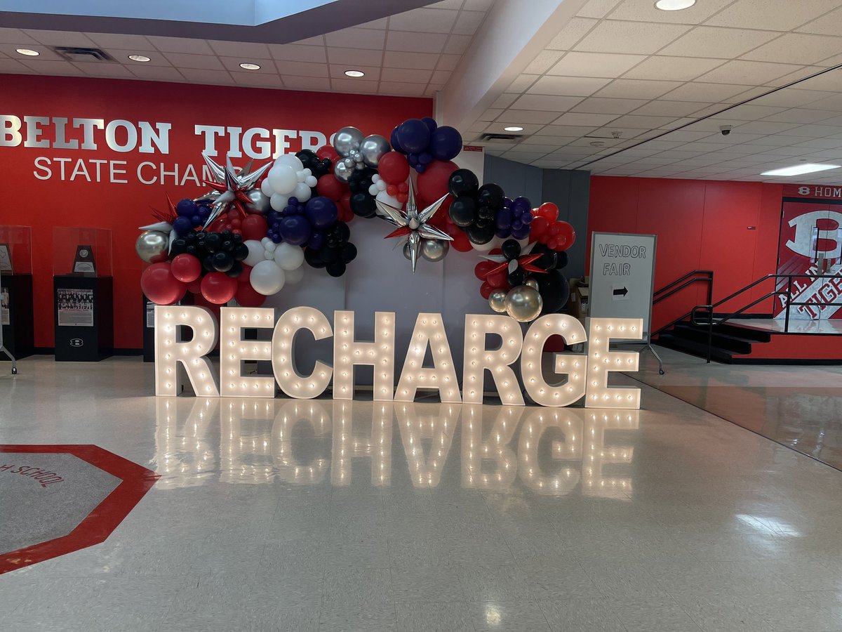 cfspearman's tweet photo. Today was AMAZING! I got to present three times today with my work BFF! Cynthia Bode #Recharge #BeltonISD https://t.co/r9pZ1xcnSw