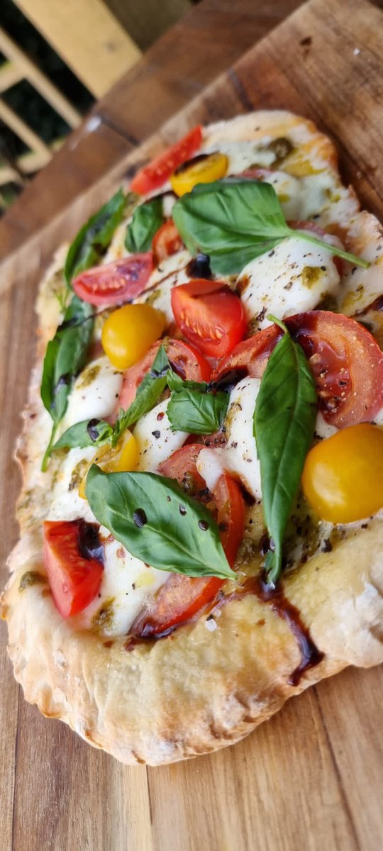 mousebrimstage's tweet photo. Our hand pressed, homemade flatbreads have been a huge hit since making their debut on our menu. the chicken shawarma and the Italian chicken are probably the most popular a along with the “good stuff” vegan flatbread 🤩 https://t.co/N8D5U16wZN