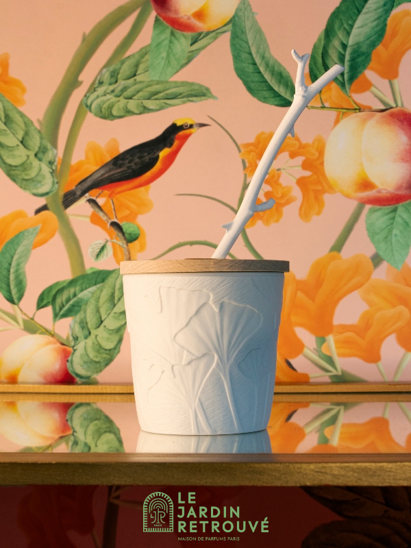 JardinRetrouve's tweet photo. "I like Osmanthus because aside from its fruity element it has a very sophisticated almost leathery facet. It reminds me of my childhood in Provence." π Perfumer Maxence Moutte https://t.co/RcEHERZz3H
#ecofriendly #sustainable #reuse #scentedstem #lejardinretrouve #madeinFrance https://t.co/TfGT2vbfVz