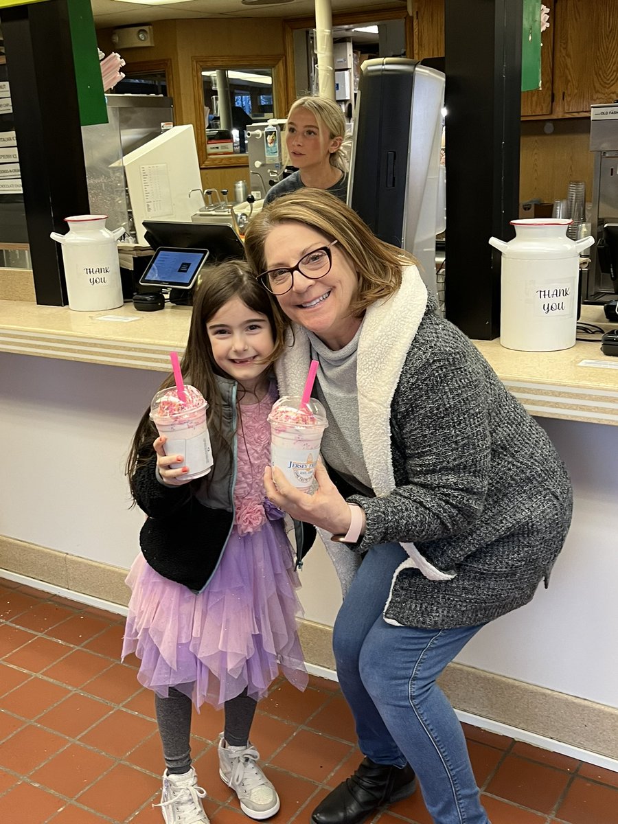 Janine Fabs tweet media