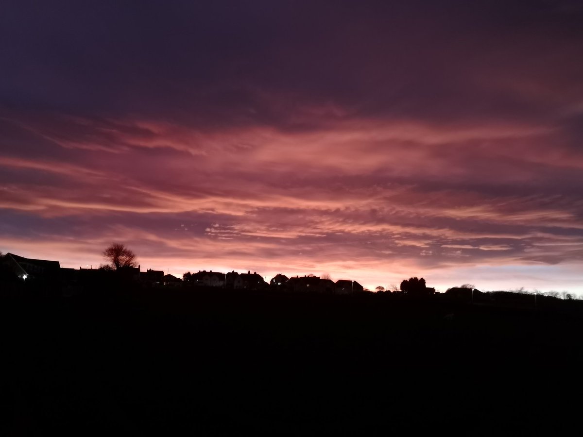 quinno22's tweet photo. Beautiful contrasting skies on my long run over the weekend. https://t.co/E1BpeICwtP
