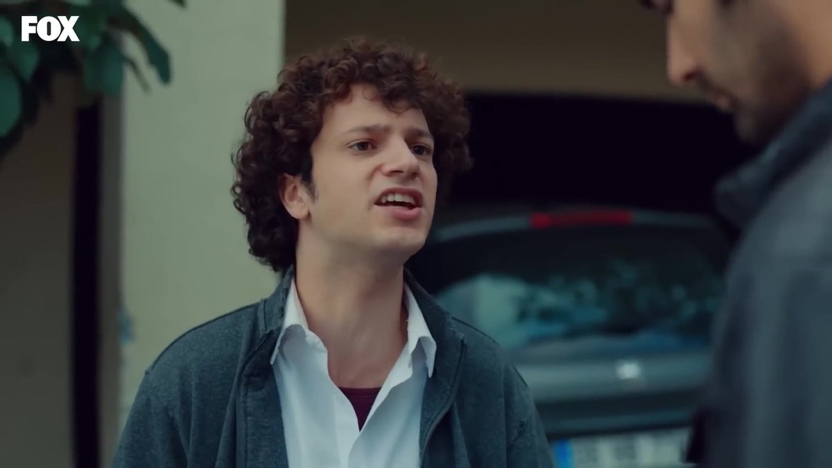 HikmetArgOfi's tweet photo. Por favor, no lo se! Deja de hablar como si supiera algo.
Le he dicho muchas veces a Zeynep que no escuche a papá, sin embargo, aun quiere hacer su voluntad.
Está embarazada, podría salir herida. Tendré que encargarme

SELIM EN SU SALSA
#AmorDeFamilia https://t.co/maaC2Jvbrk