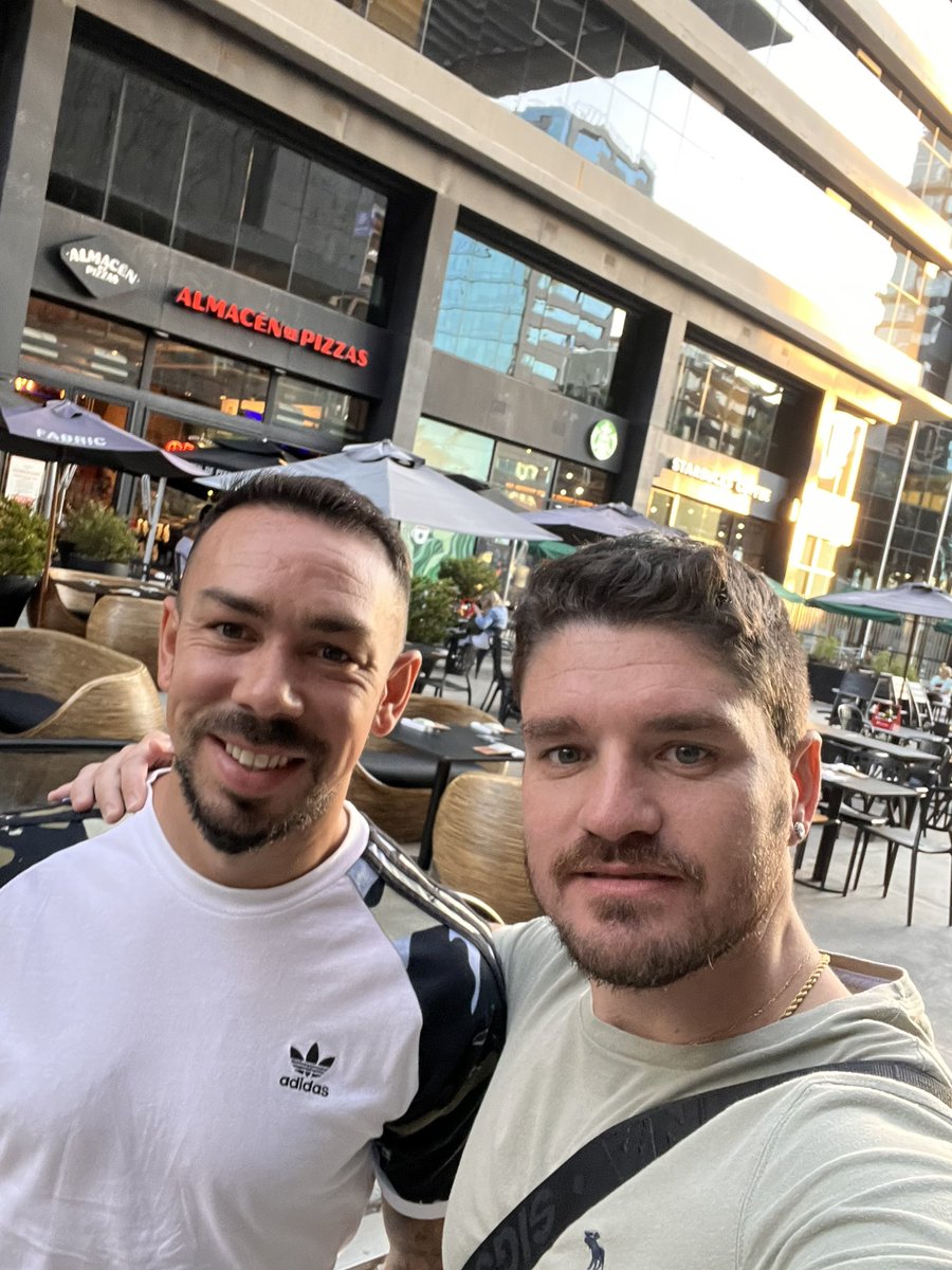 lucasm1819's tweet photo. Si la foto es en las buenas, salir todos buscan, en las malas, como mucho vos y 2 mas !! 🎶🔟🔜  @damilizio 

#Fe #Trabajo #Humildad #LoUnicoImposibleEsAquelloQueNoIntentas 🇦🇷⚽️ https://t.co/x9eUyEWvNw