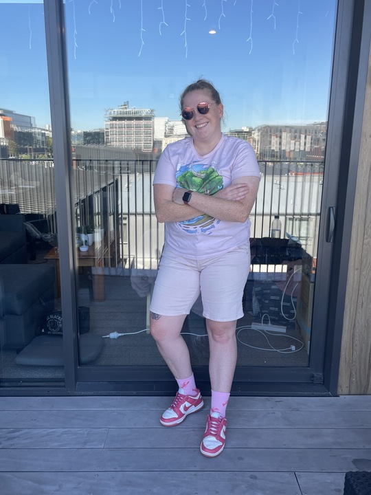 runawayplay's tweet photo. and Sam (Platform Developer) in 

❤️🦞 PINK 🦞❤️ p.s. her socks have Crayfish on them! #GameDevFashion https://t.co/6TZNMwyLT4