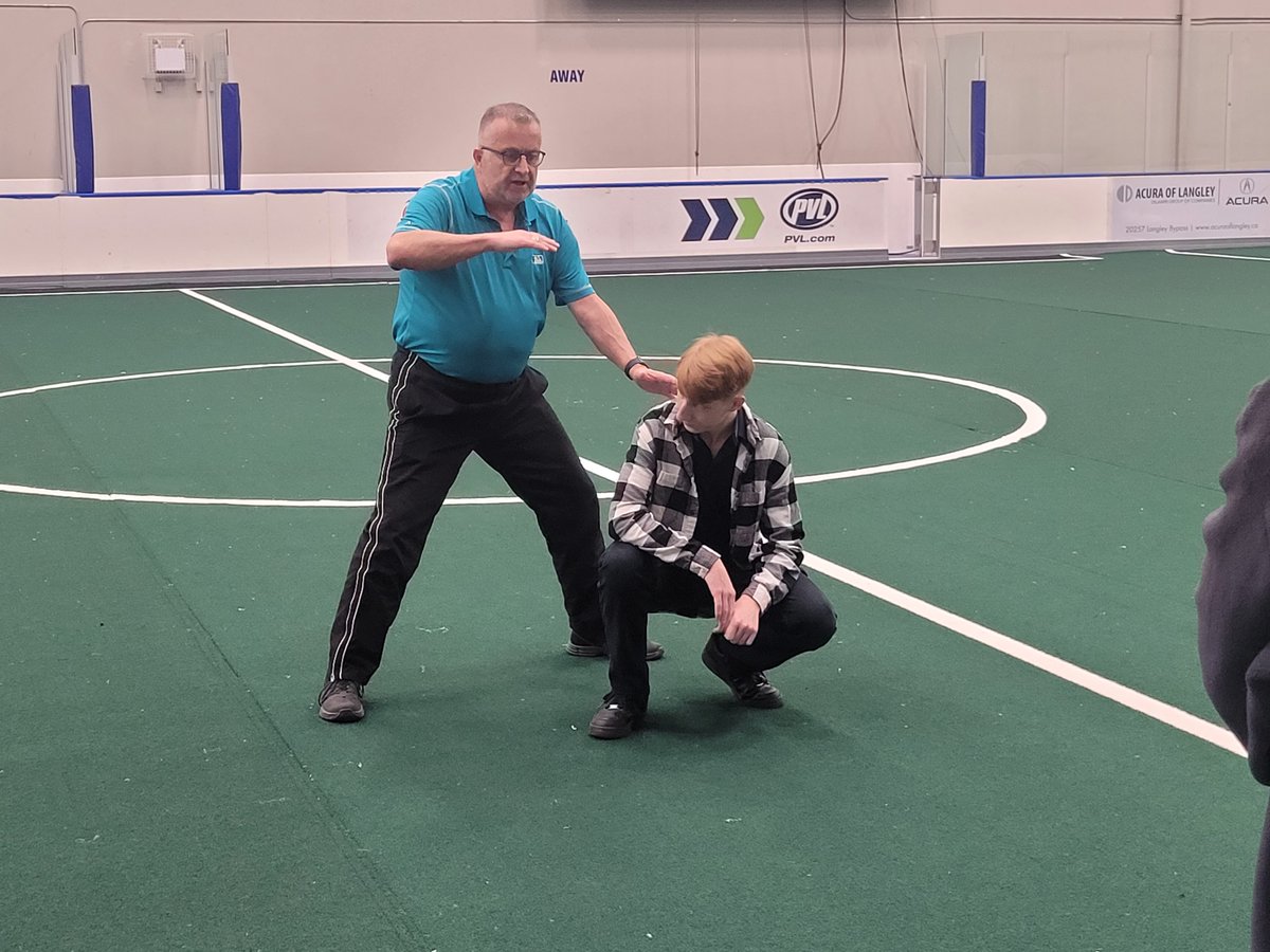 bucket_bc's tweet photo. @bcmbaseball 2023 Coaches Conference UIC/youth umpire session w/ @DaleScottMLB5 such passion & teaching; all those stories through your baseball journey so memorable...thank you! #sittingonabucket https://t.co/Niu0v0yATl