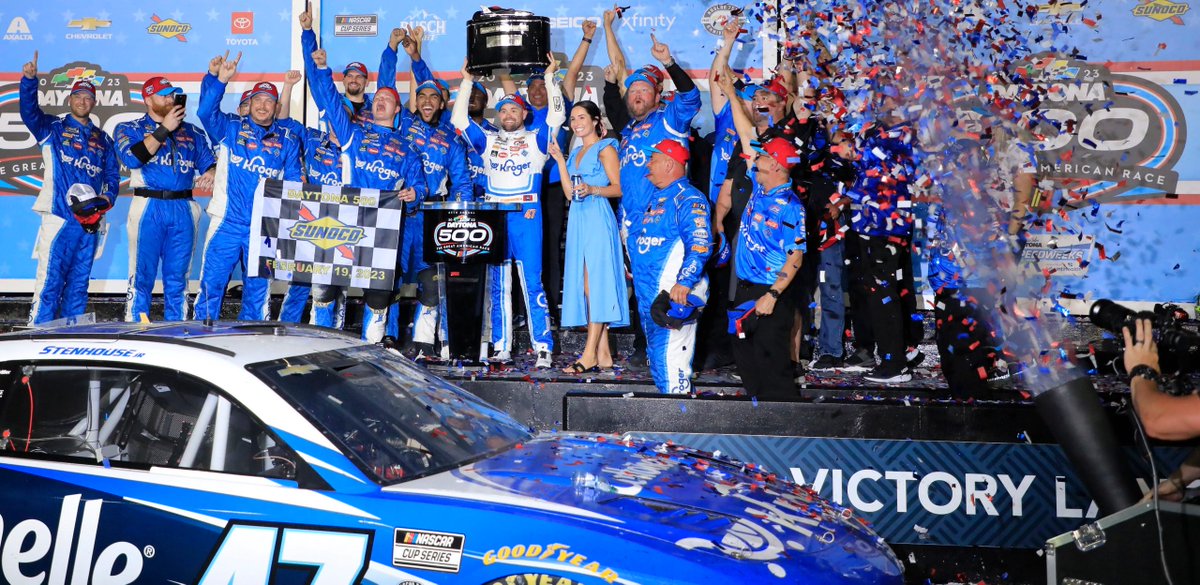 The Comeback on Twitter "Michael Jordan and Brad Daugherty ‘talking