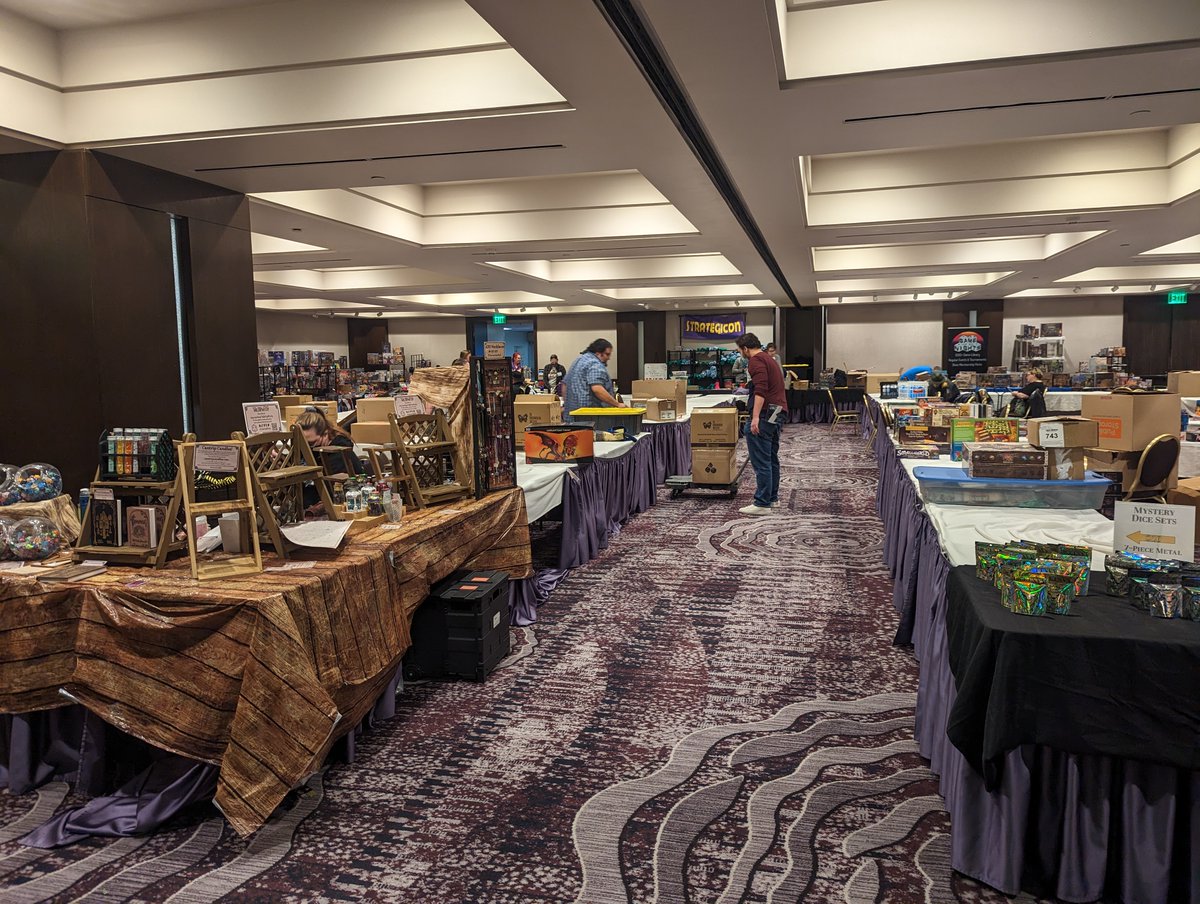 It's closing time!
Thank you everyone for a lovely convention, we hope to see you very soon! 
Strategicon will be back for Gamex May 26-29, bye for now!
#Strategicon #Orccon2023