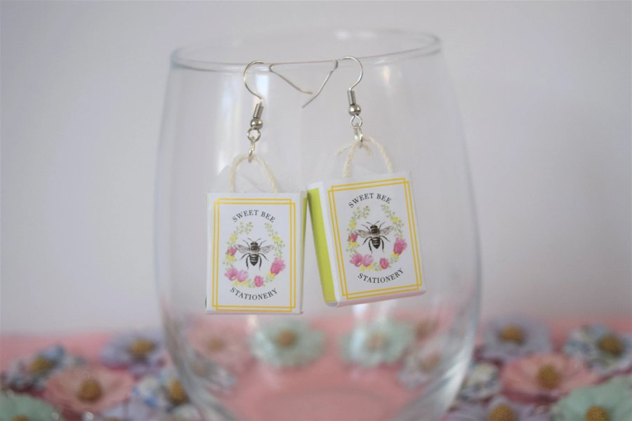Sierra_sky94's tweet photo. Tiny Chic Shopping Bag Earrings
3 different styles

💗RT for support💗 https://t.co/XdZJXVoQg9
