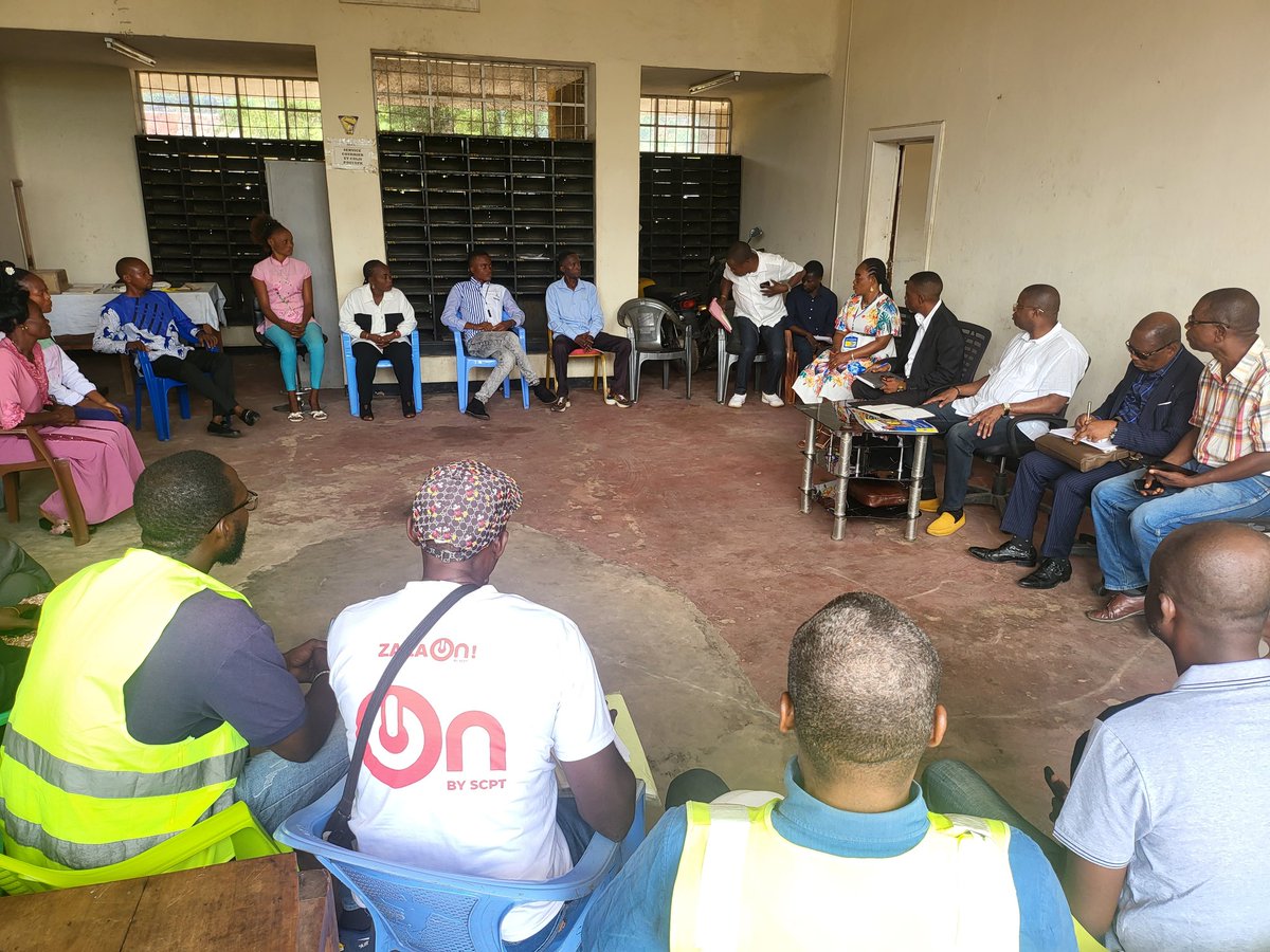 Dmusete's tweet photo. Les villes de #Kikwit et #Kenge ont été les dernières étapes, sensibilisation des agents sur l'augmentation des ventes suite à la diversification des offres (@OnbySCPT, @postemarketrdc, https://t.co/CIQd8cleWs...) et présentation du projet 2023 #capverslarestructuration https://t.co/kaybfXf5da