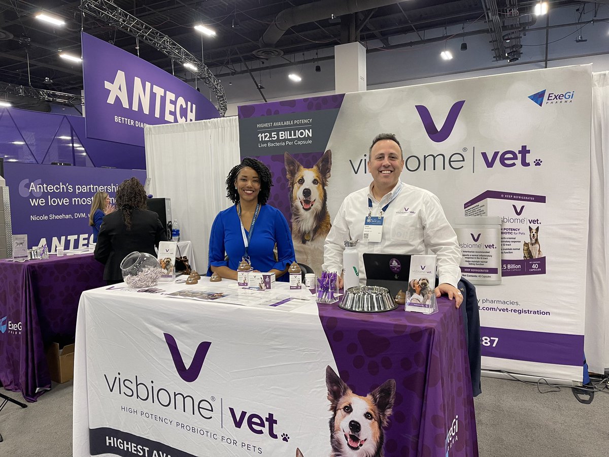Yamilrx's tweet image. Puppers everywhere! Vet Conferences are the best.

#WVC2023 - #VisbiomeVet @ExeGiPharma @PawsitiveGuts