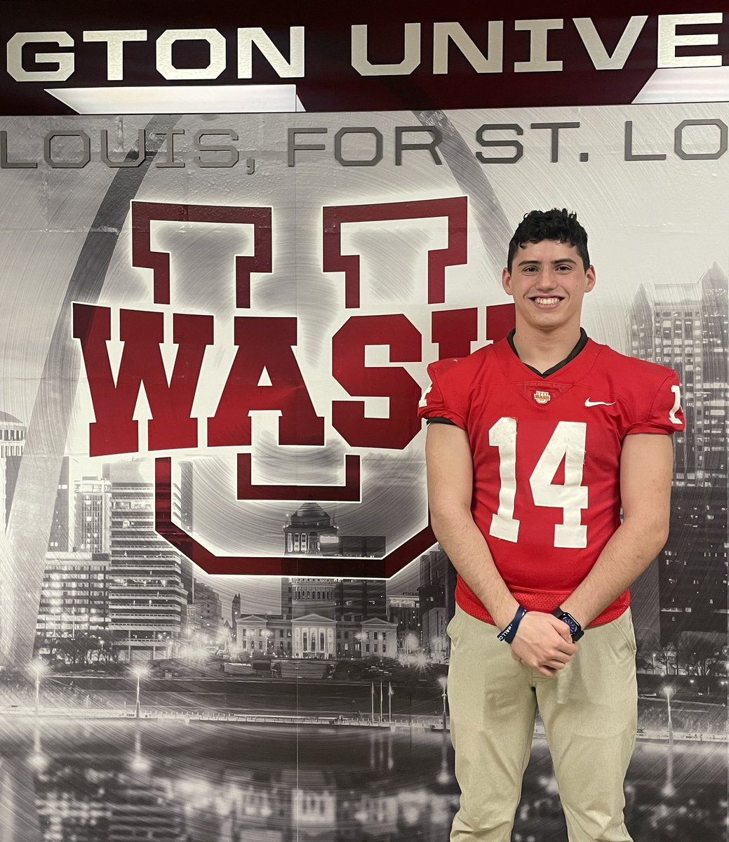 HankParrish's tweet image. Thank you @MuellerFBCoach for inviting me to a junior visit day. I enjoyed getting to learn about @washufootball and all of the opportunities there. 
@CoachBeck_PTF @PTFSaints_FB @PTFAthletics @YgbFootball @Edmondson58