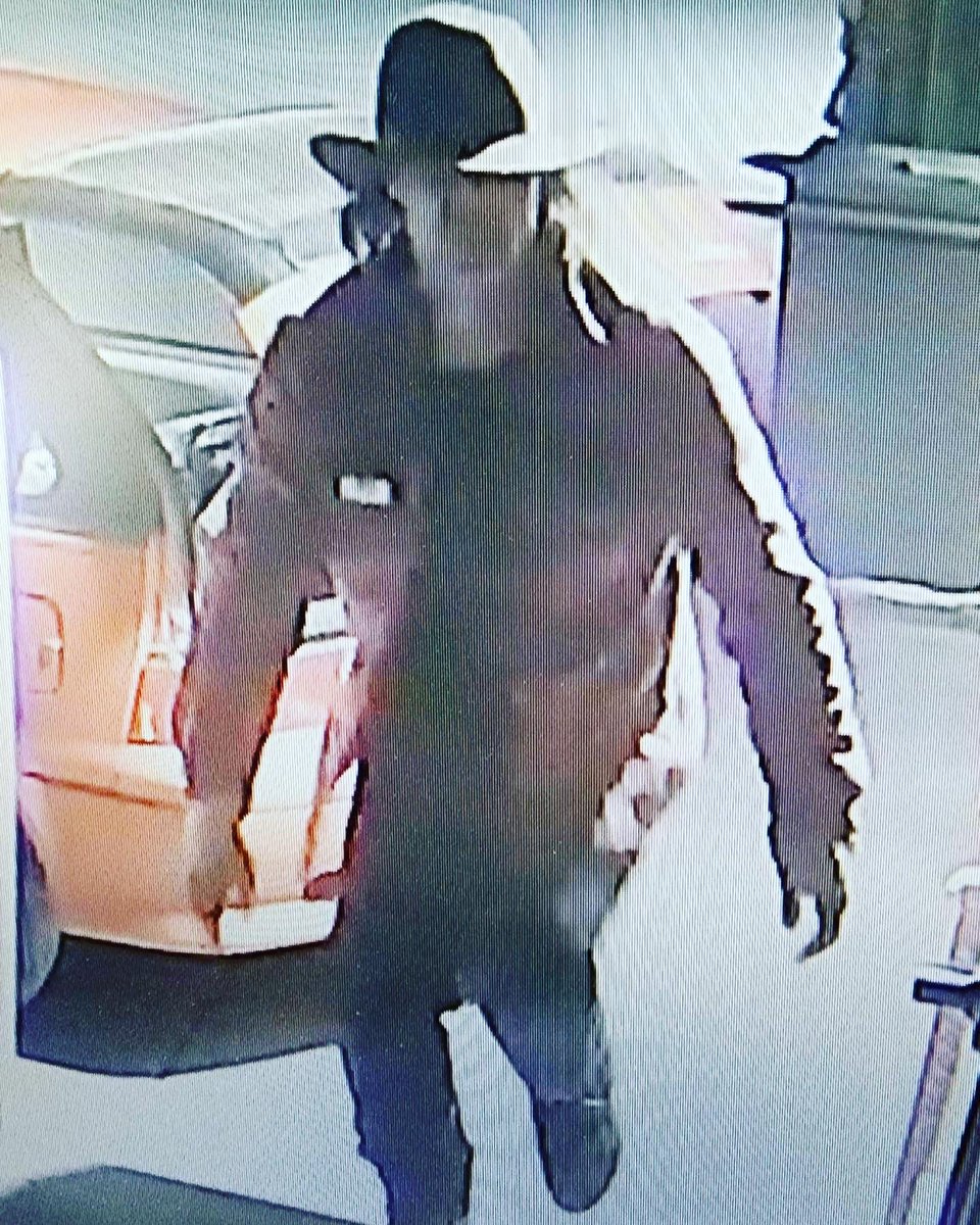 SilverOakGolf's tweet photo. Monday morning around 12:30 am this man broke into the Maintenance facility at Silver Oak Golf Course. If you recognize him, his car, or have any information, please call Silver Oak 775-841-7000 or the Carson City Sheriff’s Office. https://t.co/mihp0uTLwf