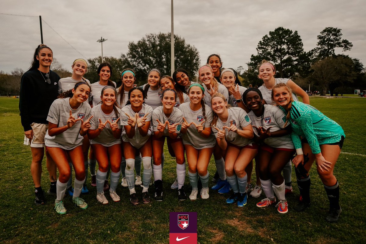 FCDallas06gECNL's tweet photo. Thank you for another amazing showcase @ECNLgirls ❗️ Thank you @diana0rdonez for attending our game 🤩 #DTID https://t.co/c1WSfMS92g