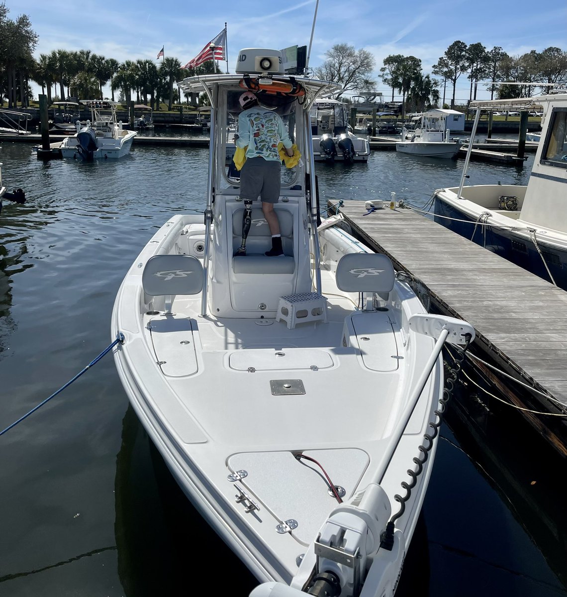 #reelpirate is ready for the last #uscgaux patrol of the month tomorrow.  These pics really show the lines of the @glasstreamboats 260 TE.  It only lacks 2” from being 27’. Some of the most comfortable riding hulls out there for bay boats. #centerconsole #bayboat #smooth