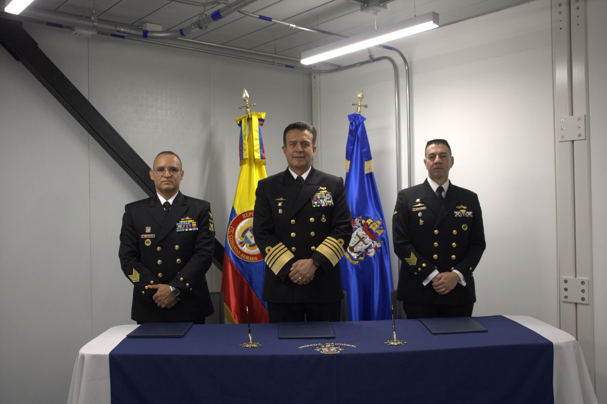 JefeArc's tweet photo. En el edificio Fortaleza se llevó a cabo el relevo del JTC de la @ArmadaColombia, presidida por el señor @COMANDANTE_ARC, cargo que asumió el JTC Jorge Jaime Rivera Peláez. https://t.co/iyXBfSNLFX