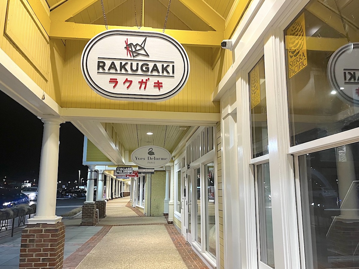 StoreReporter_'s tweet photo. This week in Store Reporter: New sushi spot 🍣#Rakugaki is almost ready to roll at the #WildwoodShops. 
🌮Why is @caltort closed at @CabinJohnVillage?
🛍️#TuesdayMorning files Chapter 11, #Rockville location is on the way out.
It's all here:⬇️
https://t.co/h5Ja0CMQyd https://t.co/UAt9neSMSf