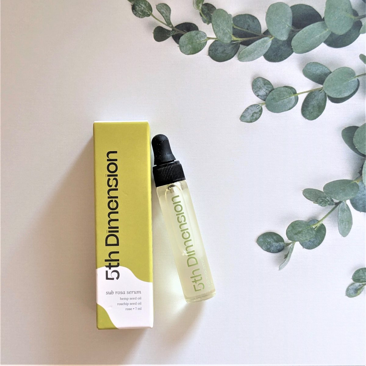 tempacochan's tweet image. #PETITVOUR 9月号に入ってた
#5thDimension Sub Rosa Serum

化粧水などでお肌を整えた後、使用。その後に何もつけなくてOK。朝も使えるオイルセラム。香りがなく、オイルそのものの香り。刺激がなく、肌に優しい◎

▼開封動画はコチラ
youtu.be/dGUMHmeZvLU

@PetitVour #コスメ #サブスク