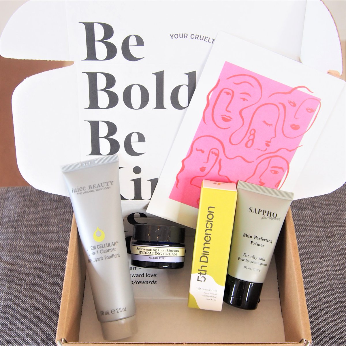 tempacochan's tweet image. #PETITVOUR 9月号に入ってた
#5thDimension Sub Rosa Serum

化粧水などでお肌を整えた後、使用。その後に何もつけなくてOK。朝も使えるオイルセラム。香りがなく、オイルそのものの香り。刺激がなく、肌に優しい◎

▼開封動画はコチラ
youtu.be/dGUMHmeZvLU

@PetitVour #コスメ #サブスク