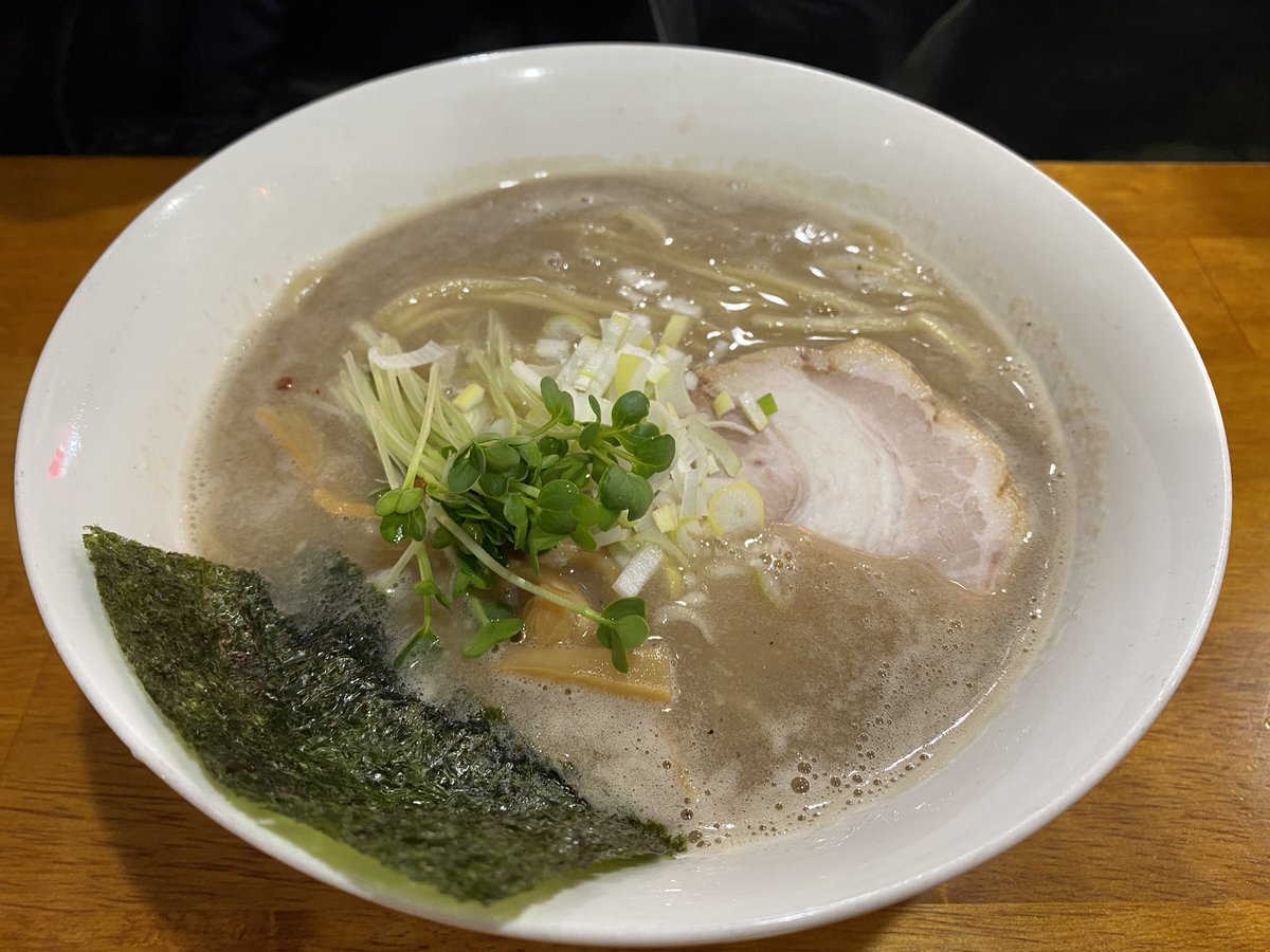 26Minerva's tweet photo. @55atozeki ファミマ限定です。どこまで再現できてるかはまだ食べてないのでわかりませんが、買ってみて。店で食べるのが1番ですが٩(^‿^)۶
画像は店舗のものです。 https://t.co/wVDzJQFsfI