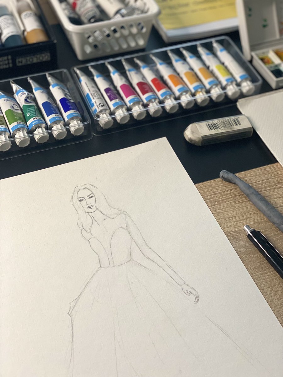 Good night 🤍

Watercolour illustration process. 

#fashionart #artist #illustrator