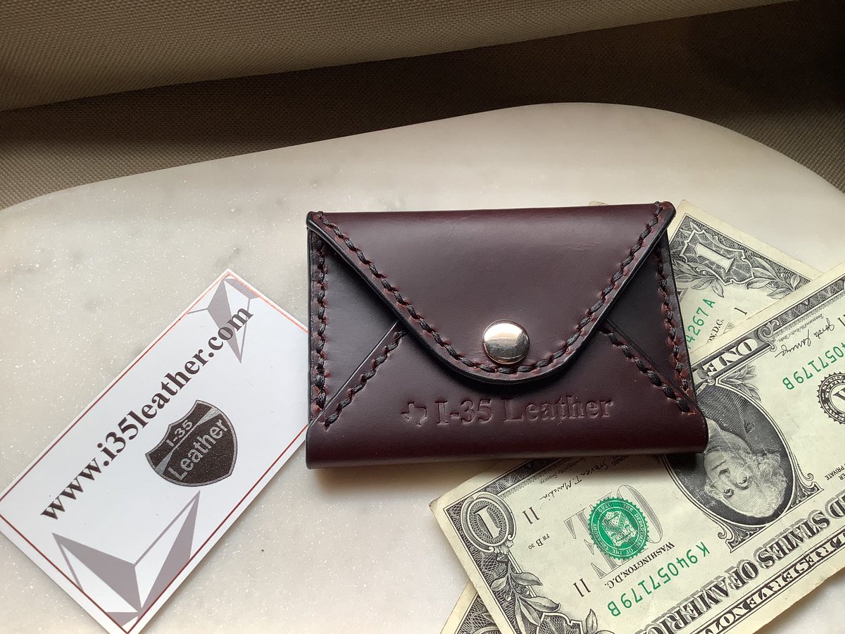 i35leather's tweet photo. Come check out our new line of products. Like this envelope wallet perfect companion for a large tote bags to keep you organized. For more information visit: https://t.co/NB9QdJchJD #leather #wallet #vegtanleather #handcrafted #handstitched #fashion #envelopes #blessed https://t.co/dpamvoQDby