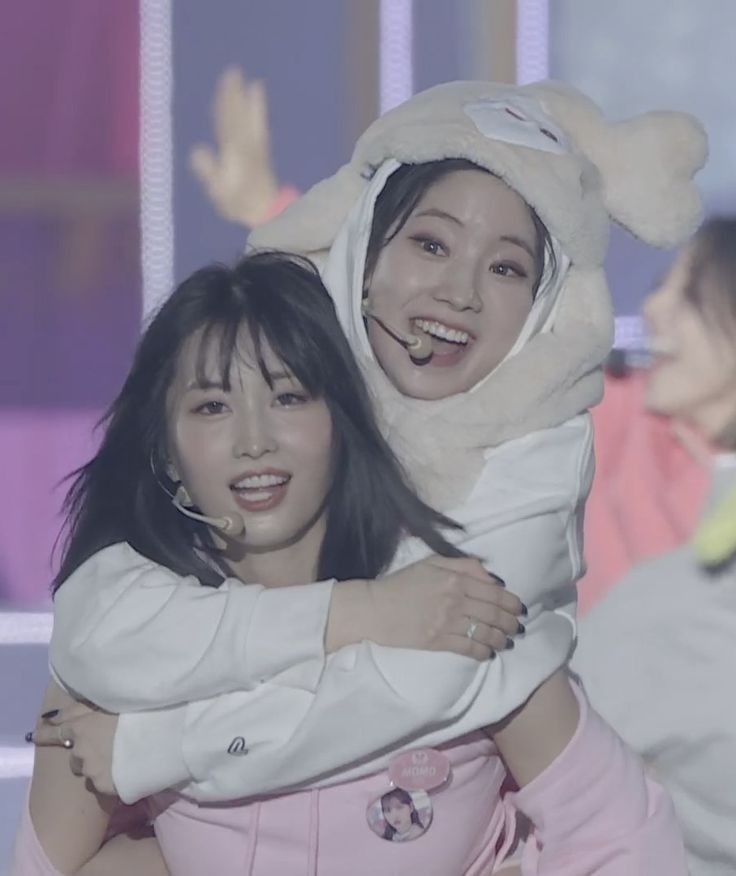 happy dahmo #MOMO #DAHYUN #TWICE