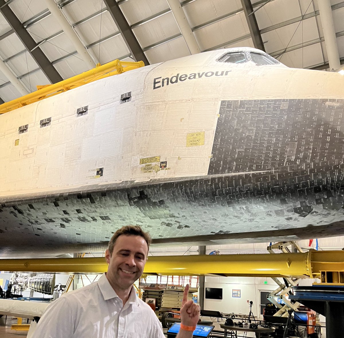 mrhyrum's tweet photo. My advice to all animators. Take time to step away from work and see cool things. Hereโs one. #endevour #californiasciencecenter #nasa #spacefan https://t.co/Yfzd58WLpO