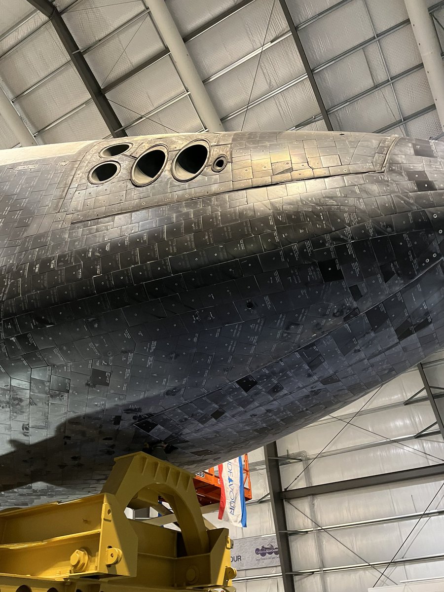 mrhyrum's tweet photo. My advice to all animators. Take time to step away from work and see cool things. Hereโs one. #endevour #californiasciencecenter #nasa #spacefan https://t.co/Yfzd58WLpO