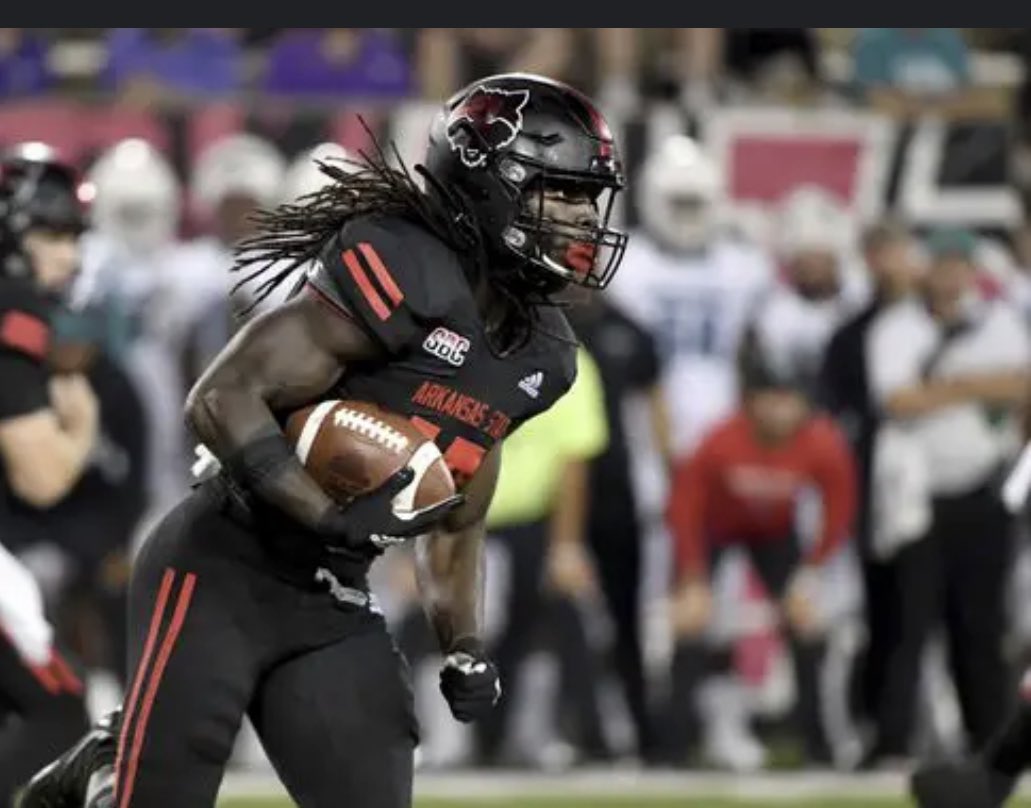 I am blessed to receive my 9th offer from Arkansas State University 🔴⚫️<a href="/CoachReynolds81/">Vince Reynolds</a> <a href="/Coachaj_jordan/">AJ. Jordan</a> <a href="/THighFootball/">Texas High Tiger Football 🏈</a>