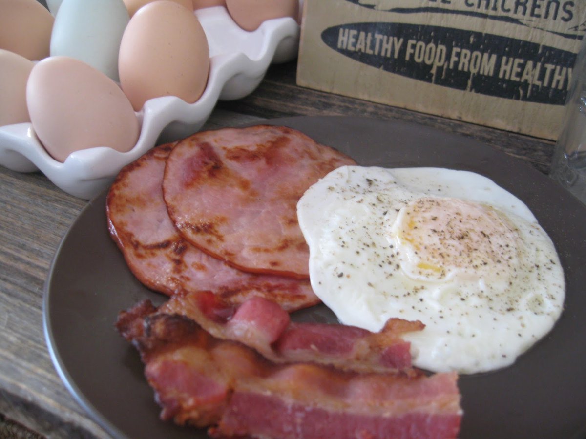 AllSaints_York's tweet photo. Welcome back after a refreshing half term break.
Did you know? Today is #CollopMonday.
Collop Monday was traditionally the day to use up meat you had in the house before fasting for Lent began. Collops were slices of meat. So, bacon sandwich? Traditional food for today. https://t.co/k3gfLlD6c0