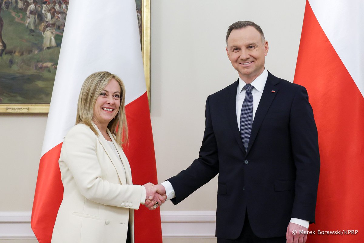 Innocencja's tweet photo. Prime Minister of #Italy 🇮🇹 Georgia Meloni on an official visit to #Poland 🇵🇱
President Andrzej Duda and Prime Minister Mateusz Morawiecki meets with Italian Prime Minister Giorgia Meloni in Warsaw on Monday, February 20, 2023, before Her visit to Kyiv, #Ukraine 🇺🇦
#StrongEU https://t.co/7WqxnYjE8H