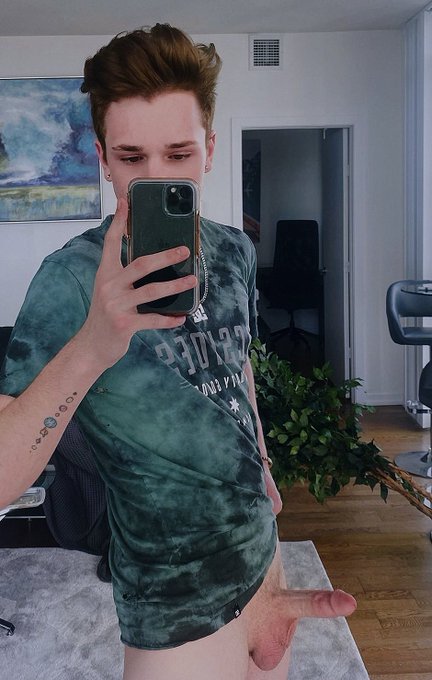 post your nudes https://t.co/jzpxIHBrS5 https://t.co/8TfDrLRzTO