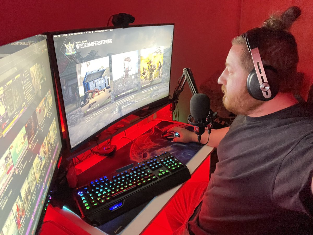 lorddrey91's tweet photo. Gaming is true love #gaming #gaminglife #gamingsetup #selb #Samsung #gamer #streamer https://t.co/HchtWyYDde