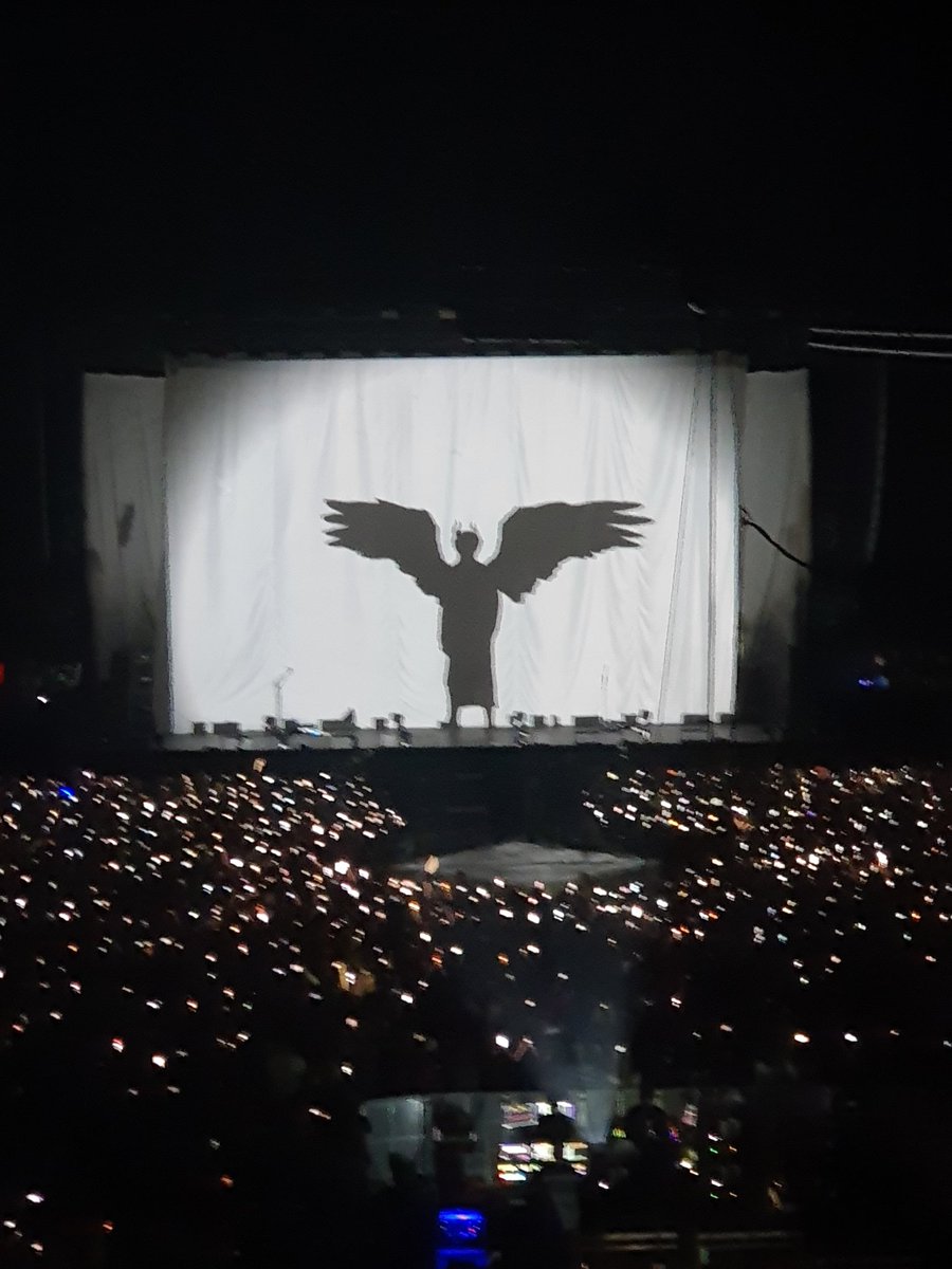 Was AMAZING seeing you @yungblud at the @AOArena last night in Manchester! #YUNGBLUD #yungbludmanchester #BlackHeartsClub #WeAreYUNGBLUD