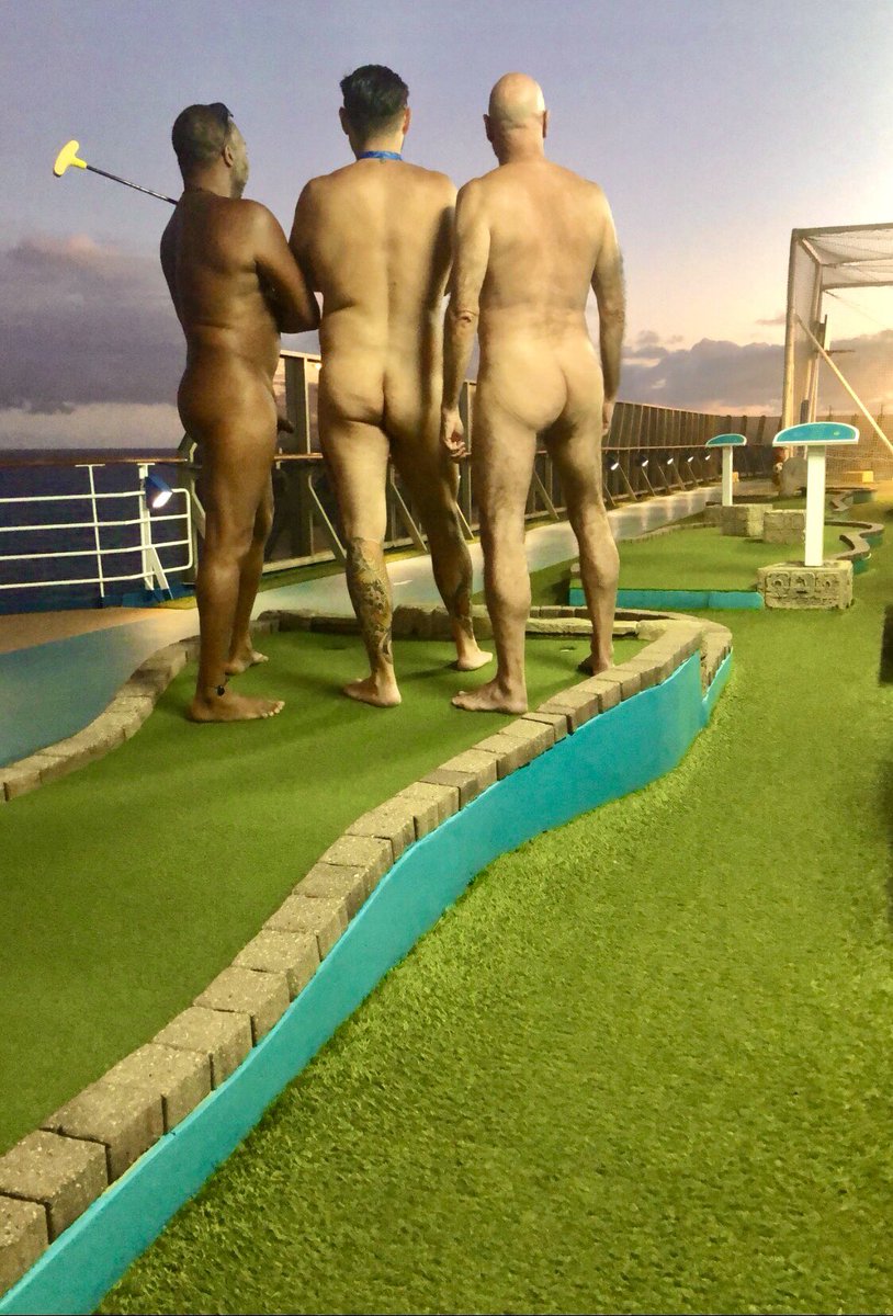 martin_desnudo's tweet photo. Evening butt butt golf with friends https://t.co/wMppu1BlnY