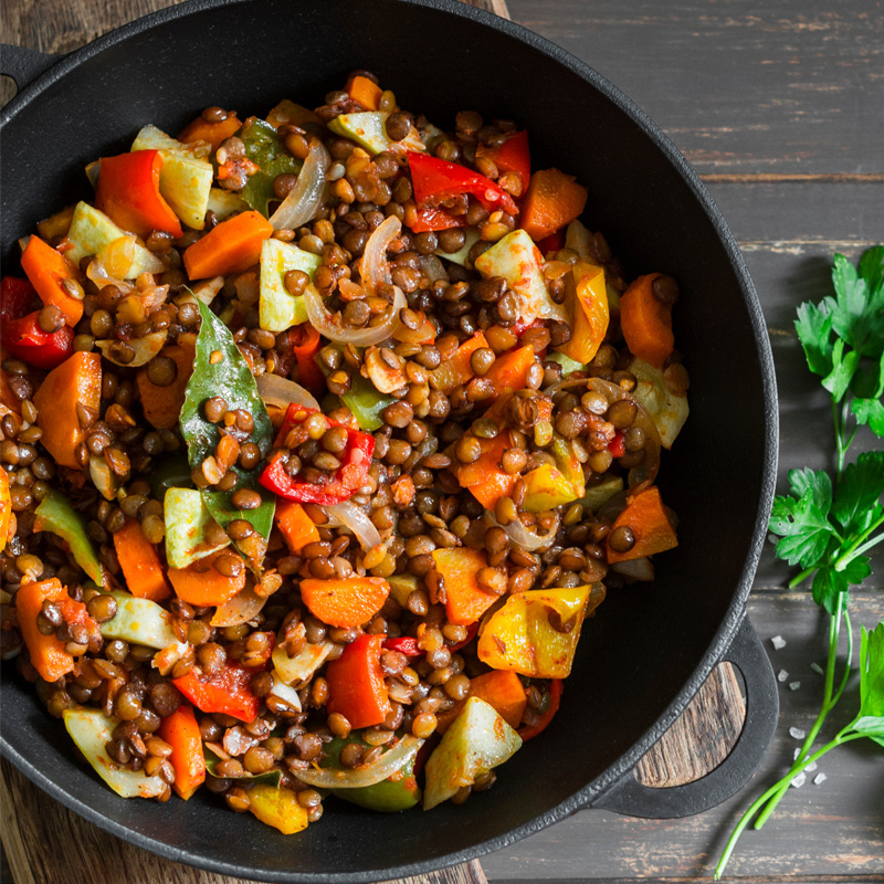 Bored with the same meals week after week? Looking to switch things up?

Check out this week's MemphisEATS menu! 👀 
🍠 Sausage with Smashed Sweets and Roasted Apples 
🥣 Lemon Lentil Stew (Veg.) 

Order thru 2/24 » memphiseats.memphis.edu