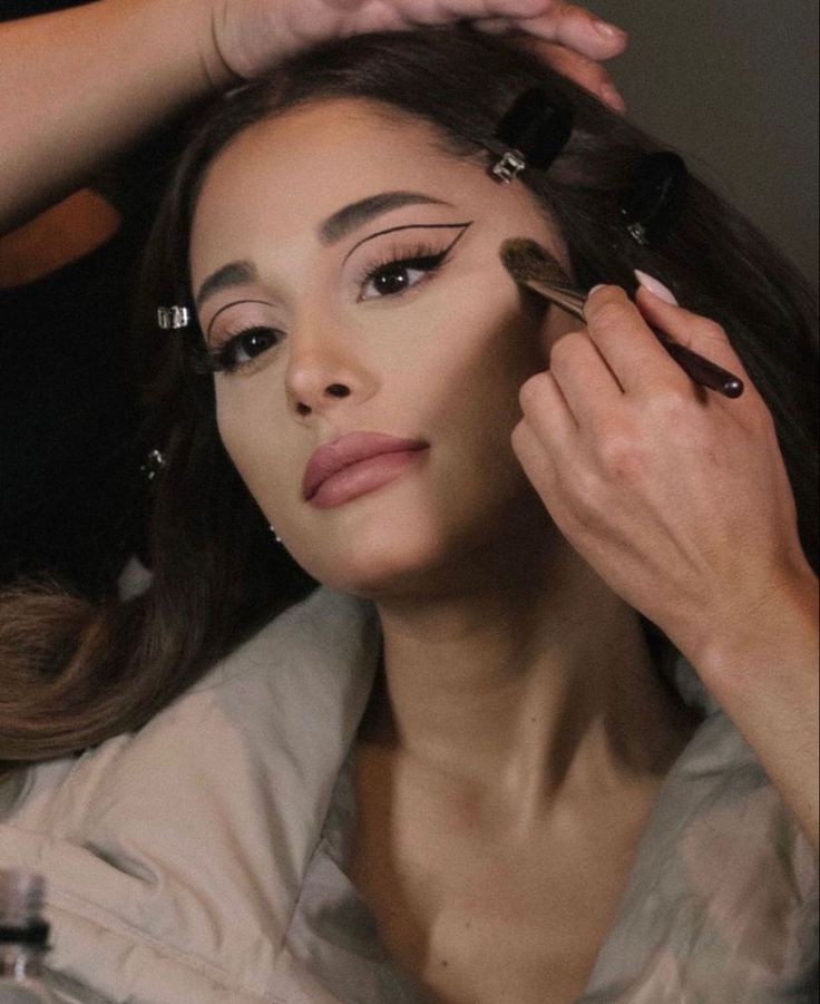 dwtarig's tweet photo. músicas descartadas da ariana no spotify a thread; https://t.co/VvPT104Hv8