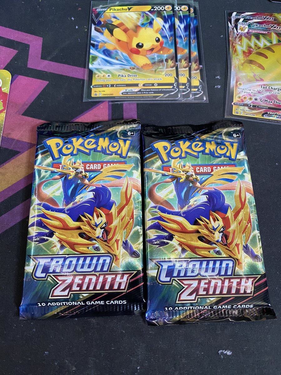 ___frsh_'s tweet photo. Day 011 Pack(s) of the day: Pokémon TCG Sword &amp; Shield - Crown Zenith

[pulls in comments]

#pokemon #tcg #dailypulls #CrownZenith #collector #pokefam https://t.co/PofCTJSeRR