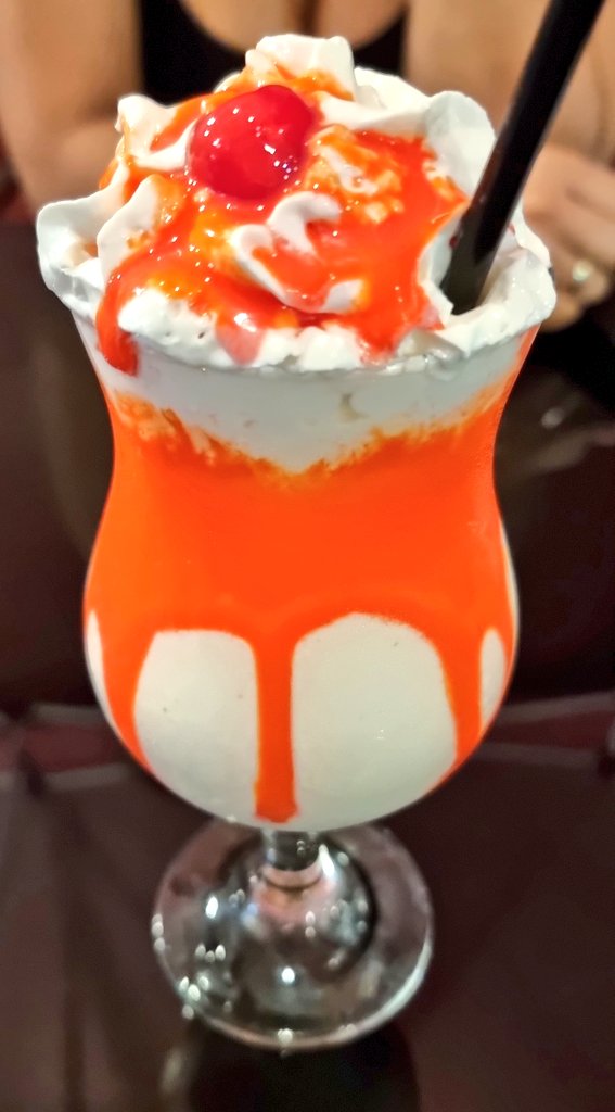 TrinidadTrish's tweet photo. I can't lie..this cocktail (forgot the name)🍹from @MinibarzGroup real hit a spot . And the service was on point . Big up Arima branch https://t.co/6BP0SZhwQB