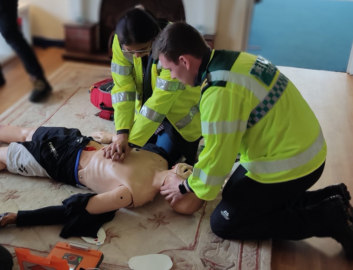 MERTS_UK's tweet image. An excellent effort from this week&apos;s @Qualsafe #FREC3 learners 👏

With prior knowledge and real world experience to draw upon, they have been able to develop and refine their skills to improve efficiency and speed, using the #PitCrewModel (sometimes called the #CircleOfLife) 🚑