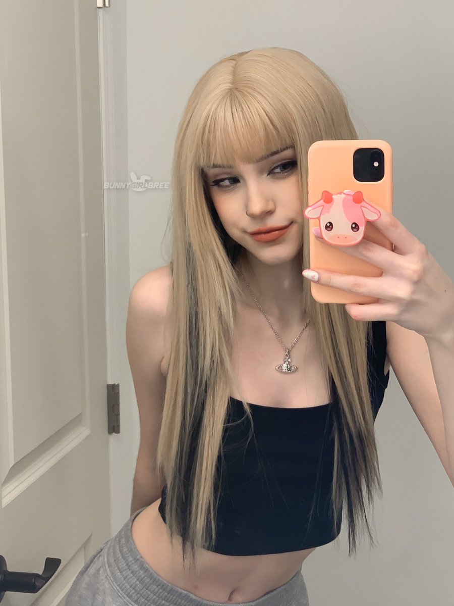 BreesKnees on Twitter: "How do we like the blonde?🖤"