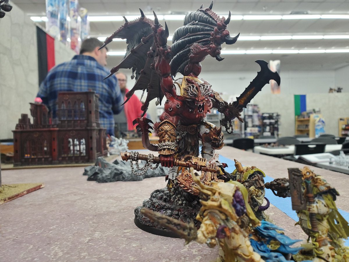 TheLonelyHavoc's tweet photo. World Eaters are fun! Here is my Angron right before he murdered these Blight Lords. #warmongers #warhammer40k #bftbg #sftst https://t.co/fgiNykNjnE