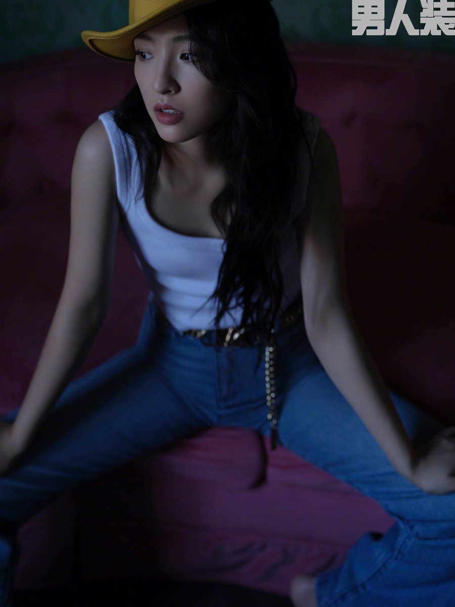 dramapotatoe's tweet photo. #WuQian takes the cover of FHM China - February 2023 issue 

Full spread - https://t.co/yossCk7OTb https://t.co/fqcvTIiWti