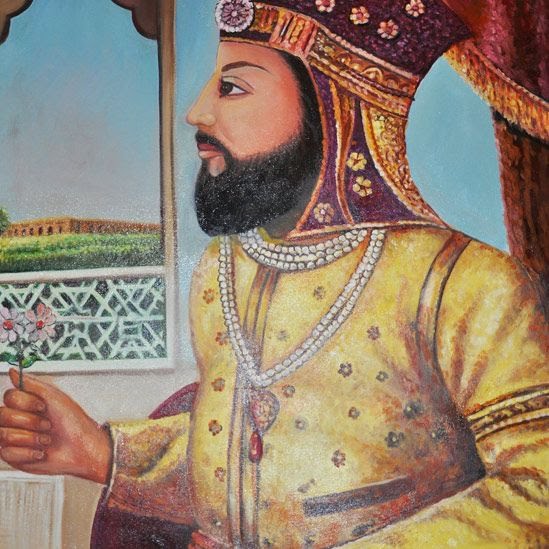SanaFatima00's tweet photo. #Bahalwarpur
#Nawab
#History
ریاست بہاولپور کےبانی نواب اور لقب بہاول خان
تقسیم کی لکیر کےاس پار "پٹیالہ کے نواب" جبکہ اس پار "بہاولپور کےنواب" ھندوستانی تاریخ اور شہرت میں اپناثانی نہیں رکھتے۔
سٹیٹ ملکیت "نور محل" (بہاولپور) میں آویزاں پینٹنگز نوابوں کی مکمل تاریخ سمیٹے ھوئے ھے۔ https://t.co/EcYba2zaEA