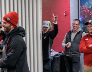 NCStateHockey's tweet photo. Coach Brind’Amour even rocking with the pack👀 @Canes https://t.co/sR9q8fMAgr