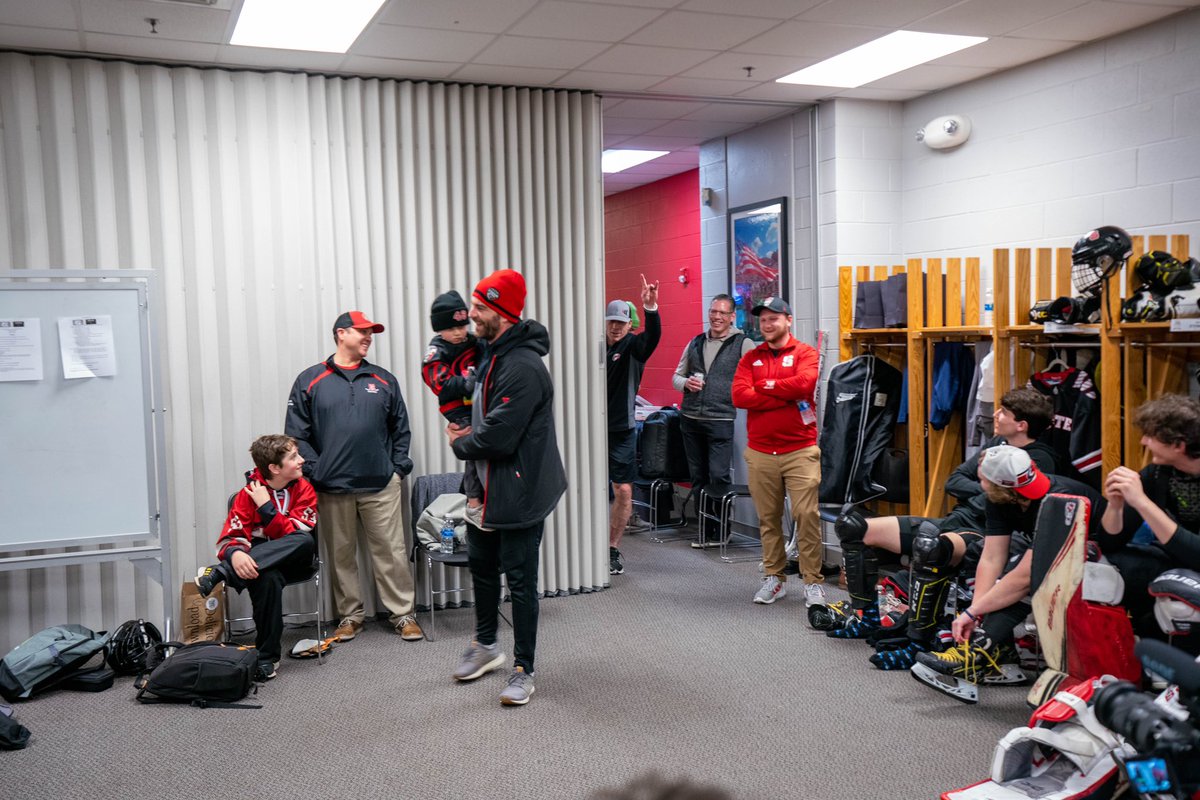 NCStateHockey's tweet photo. Coach Brind’Amour even rocking with the pack👀 @Canes https://t.co/sR9q8fMAgr