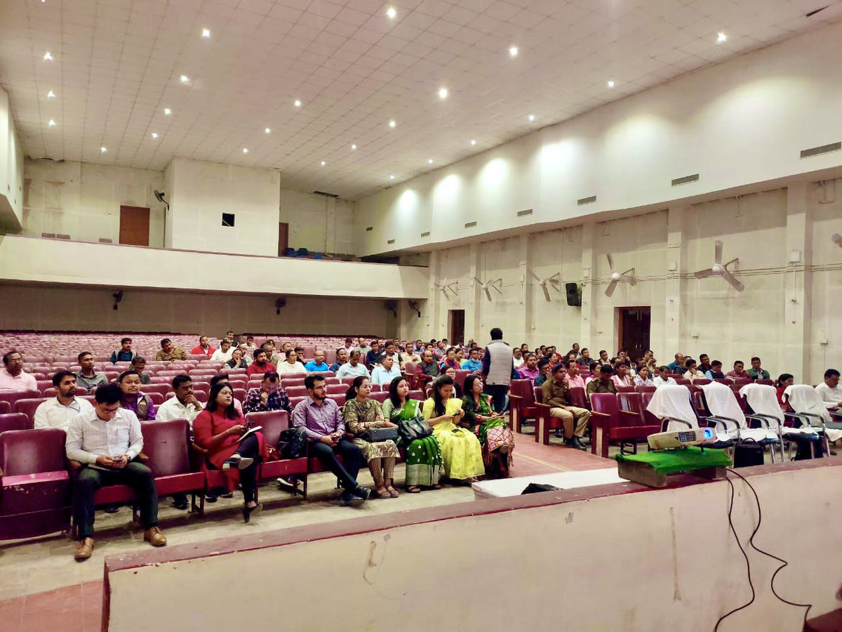 dc_nagaon's tweet photo. On 20th Feb 2023, a training program on " #ARTPS Act and Rules" was held at Nagaon District Library Auditorium .
The purpose of the training is to sensitise the officers and officials about #ARTPS Act and Rule who is involved in public service delivery. https://t.co/ZBtc3H1GEe